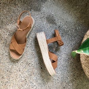 UO Platform Espadrille Sandals